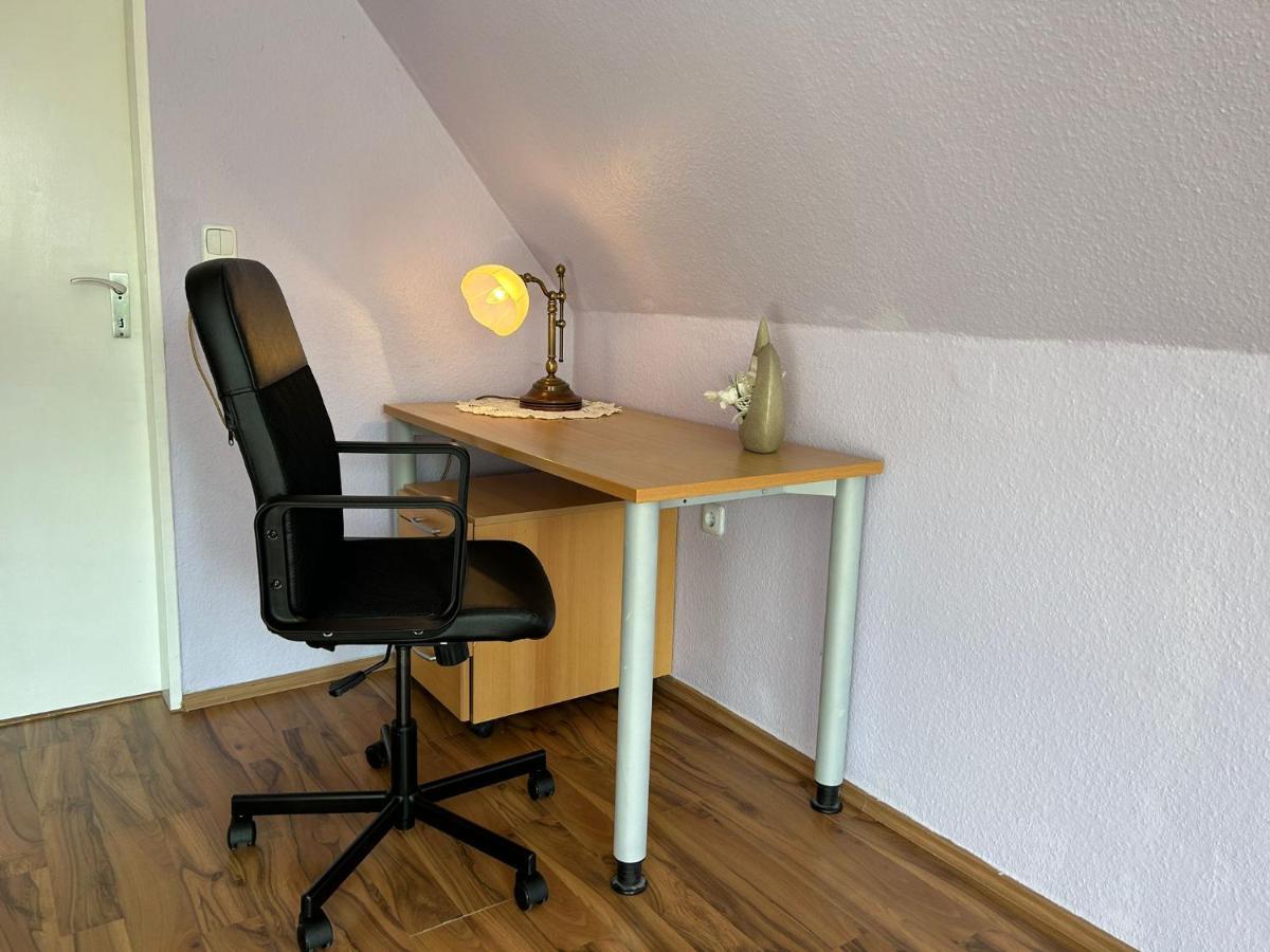 Gemuetliches Familienhaus - Fuehlt Euch Wohl Leilighet Oldenburg Eksteriør bilde